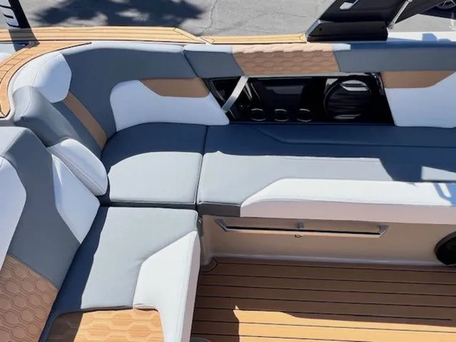 Slide: The Image of MasterCraft XT23 2026 - 25