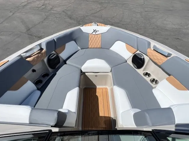 Slide: The Image of MasterCraft XT23 2026 - 29