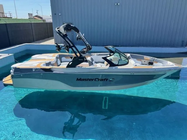 Slide: The Image of MasterCraft XT23 2026 - 5