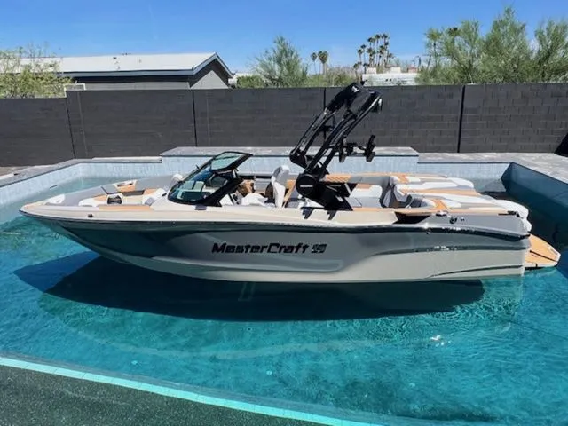 Slide: The Image of MasterCraft XT23 2026 - 9