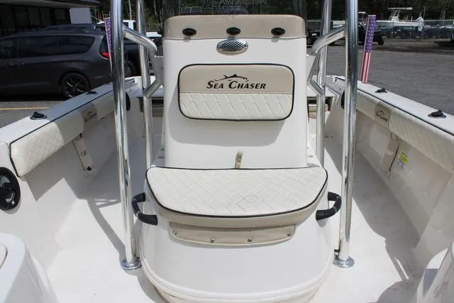 Slide: The Image of Sea Chaser 21 LX Bay 2021 - 19