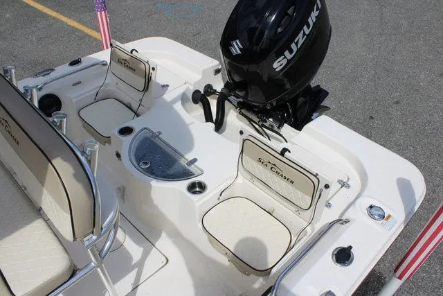 Slide: The Image of Sea Chaser 21 LX Bay 2021 - 23