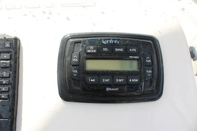 Slide: The Image of Sea Chaser 21 LX Bay 2021 - 29