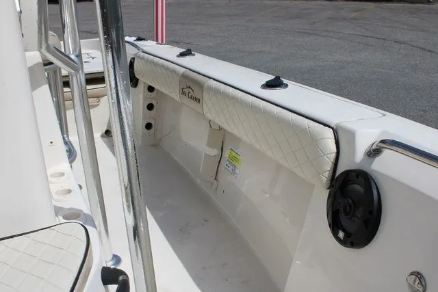 Slide: The Image of Sea Chaser 21 LX Bay 2021 - 33