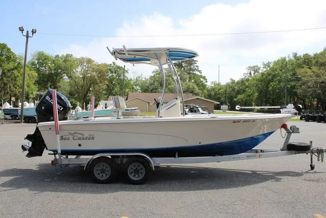 Slide: The Image of Sea Chaser 21 LX Bay 2021 - 9