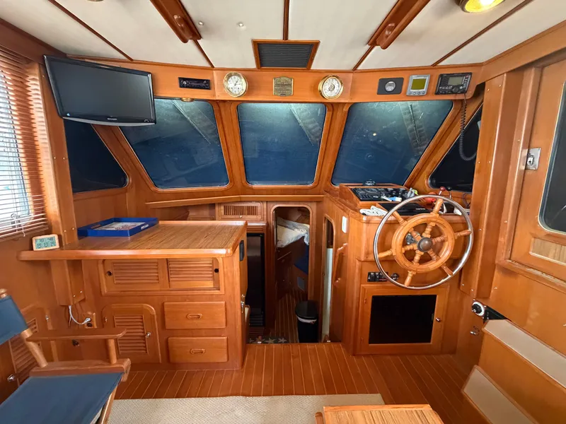 Slide: The Image of Interior of 2002 Heritage East 36 Sundeck yacht. - 4