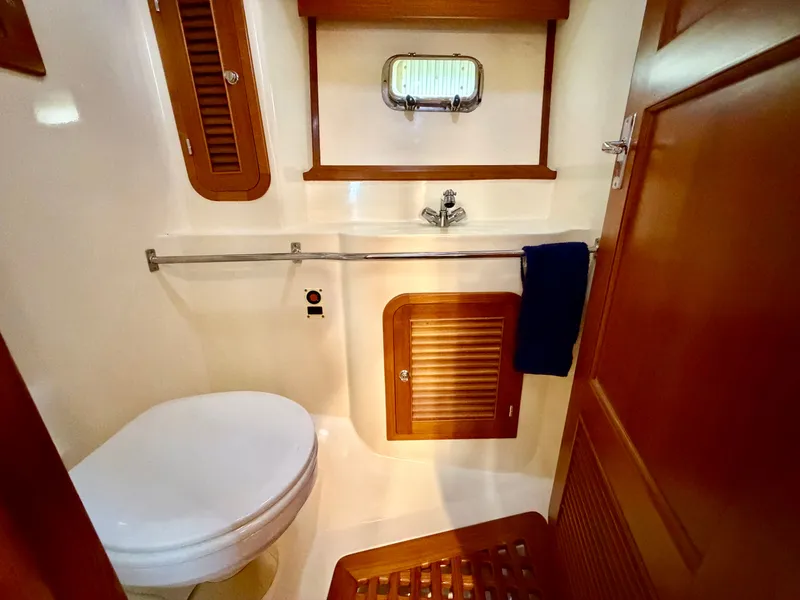 Slide: The Image of Bathroom of Heritage East 36 Sundeck yacht, year 2002. - 6