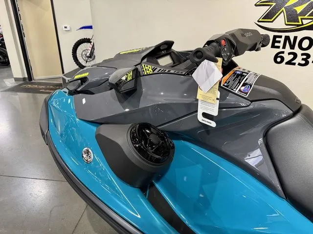 Slide: The Image of Sea-Doo Wake 170 BRP Premium Audio, iDF, iBR 2026 - 12
