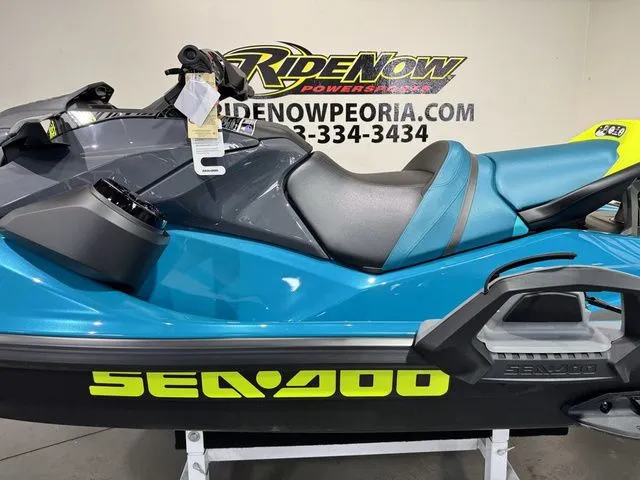 Slide: The Image of Sea-Doo Wake 170 BRP Premium Audio, iDF, iBR 2026 - 13