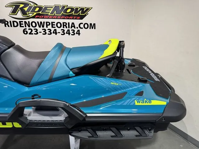 Slide: The Image of Sea-Doo Wake 170 BRP Premium Audio, iDF, iBR 2026 - 14