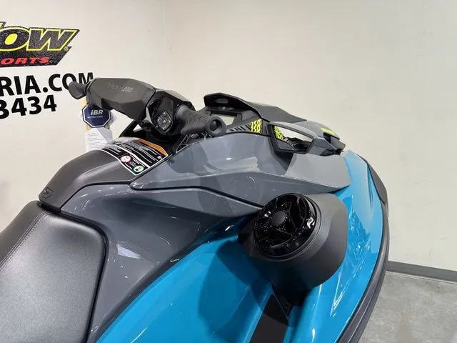 Slide: The Image of Sea-Doo Wake 170 BRP Premium Audio, iDF, iBR 2026 - 20