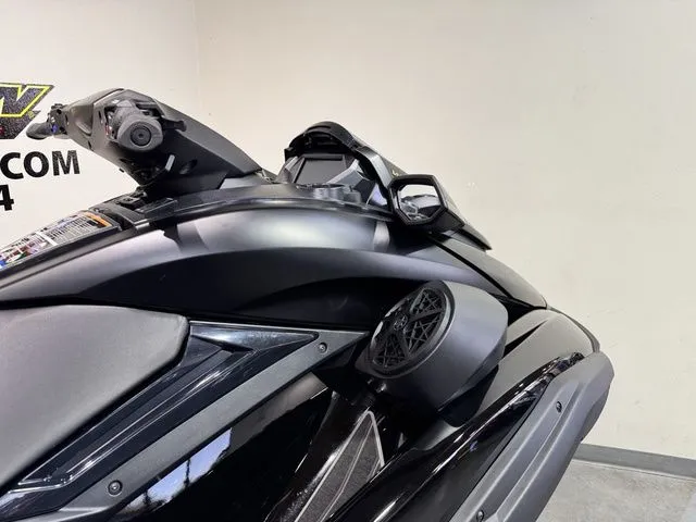 Slide: The Image of Yamaha FX Limited SVHO 2026 - 14