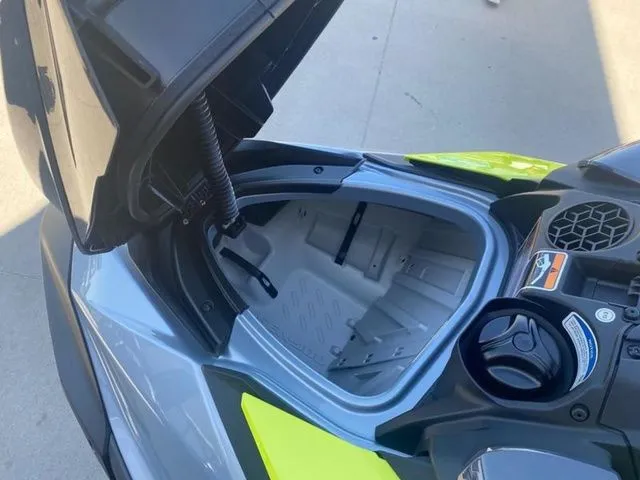 Slide: The Image of Sea-Doo RXP-X 2026 - 11