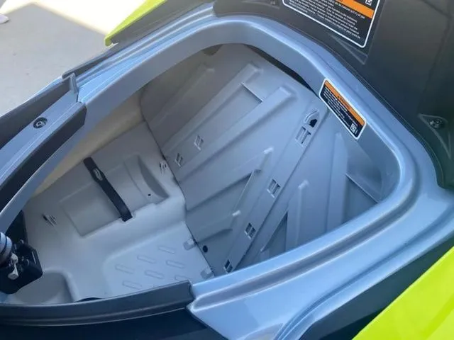 Slide: The Image of Sea-Doo RXP-X 2026 - 16
