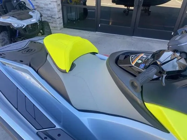 Slide: The Image of Sea-Doo RXP-X 2026 - 19