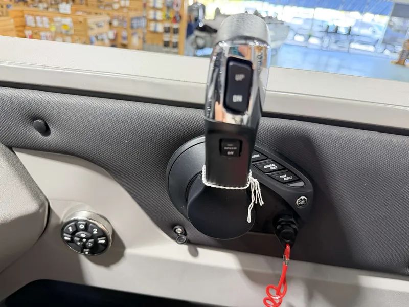 Slide: The Image of Avalon LSZ Quad Lounge - 23' 2025 - 17