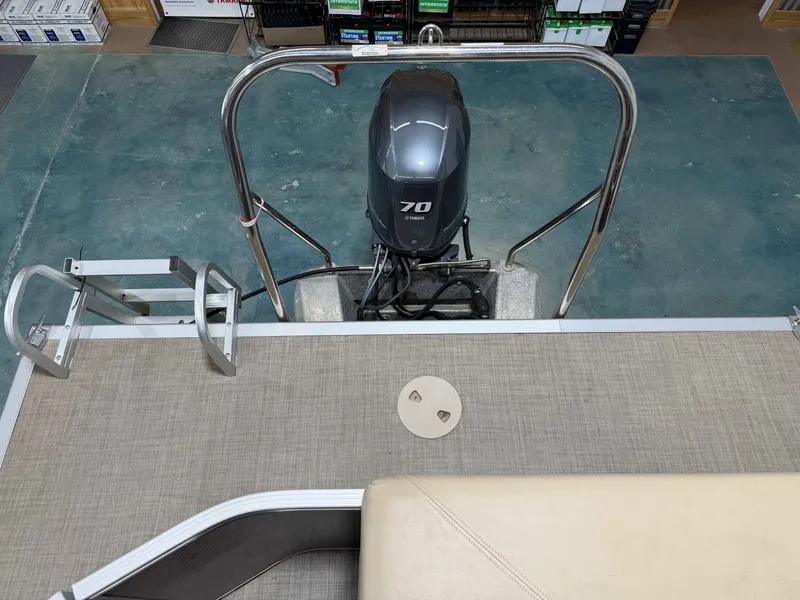 Slide: The Image of Bennington 20SLX 2016 with Yamaha 70 HP outboard motor. - 13