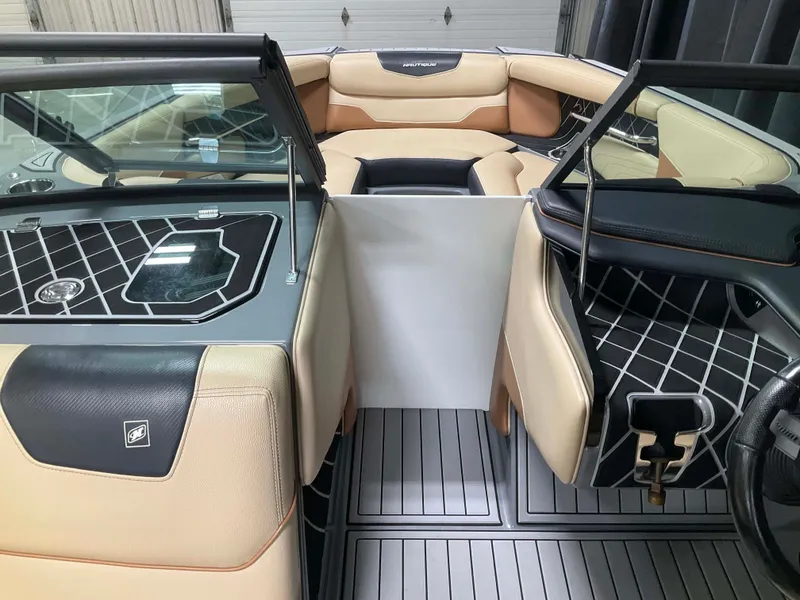 Slide: The Image of Nautique Super Air Nautique GS22 2019 - 21