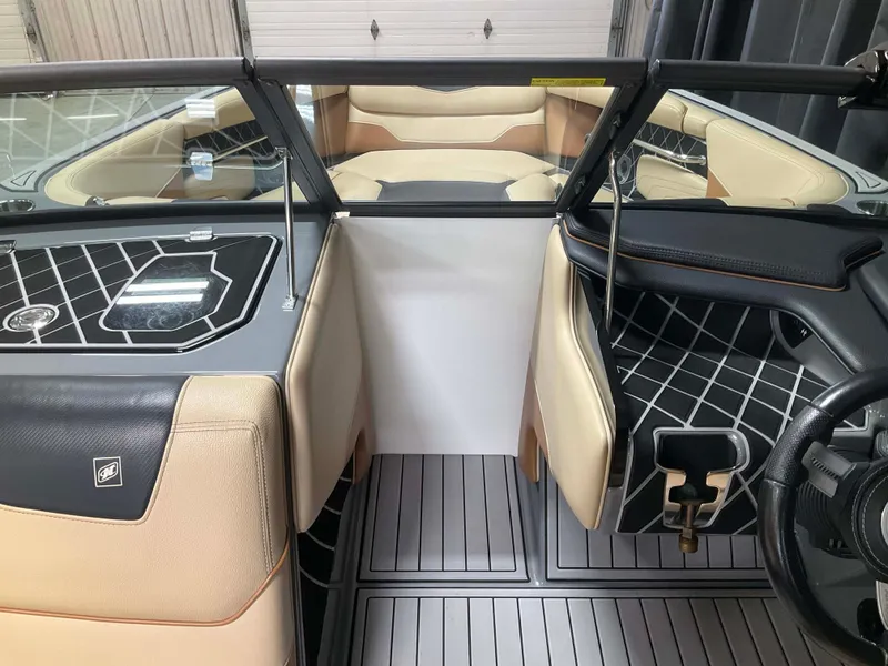 Slide: The Image of Nautique Super Air Nautique GS22 2019 - 22