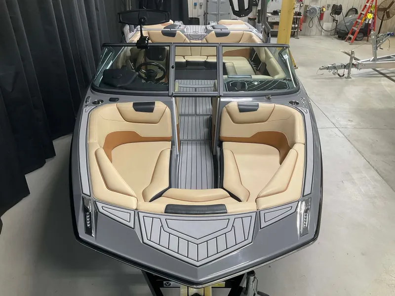 Slide: The Image of Nautique Super Air Nautique GS22 2019 - 3