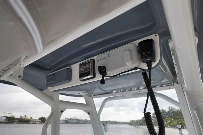 Slide: The Image of Everglades 243 Center Console 2018 boat with Garmin marine electronics. - 42