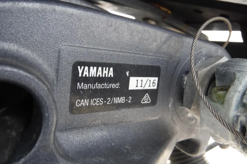 Slide: The Image of Yamaha engine label on a 2017 Scout 255 Dorado boat, manufactured November 2016. - 42