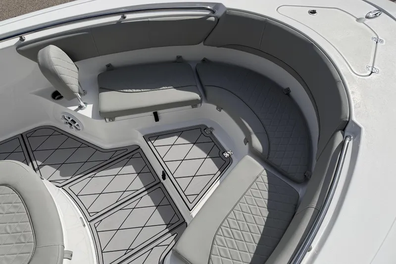 Slide: The Image of Sportsman Heritage 231 Center Console 2016 - 105