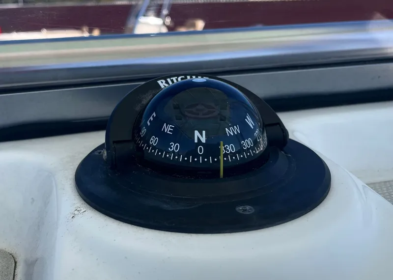 Slide: The Image of Robalo R222 2018 - 18