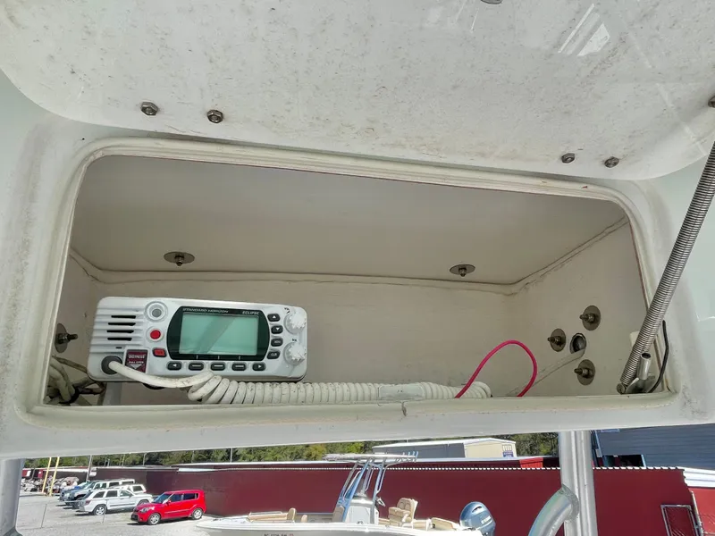 Slide: The Image of Robalo R222 2018 - 19