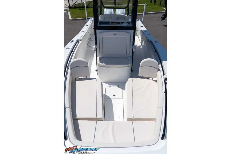 Slide: The Image of 2025 Sea Hunt Gamefish 28 Forward Seating boat with spacious, comfortable seating arrangement. - 25