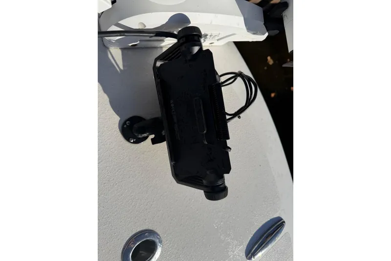 Slide: The Image of Boat equipment mounted on a Tideline 235 Hybrid, 2020 model. - 20