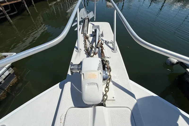 Slide: The Image of Mainship 430 Trawler - 4