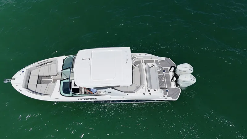 Slide: The Image of Sea Ray SLX 350 Outboard 2024 - 10