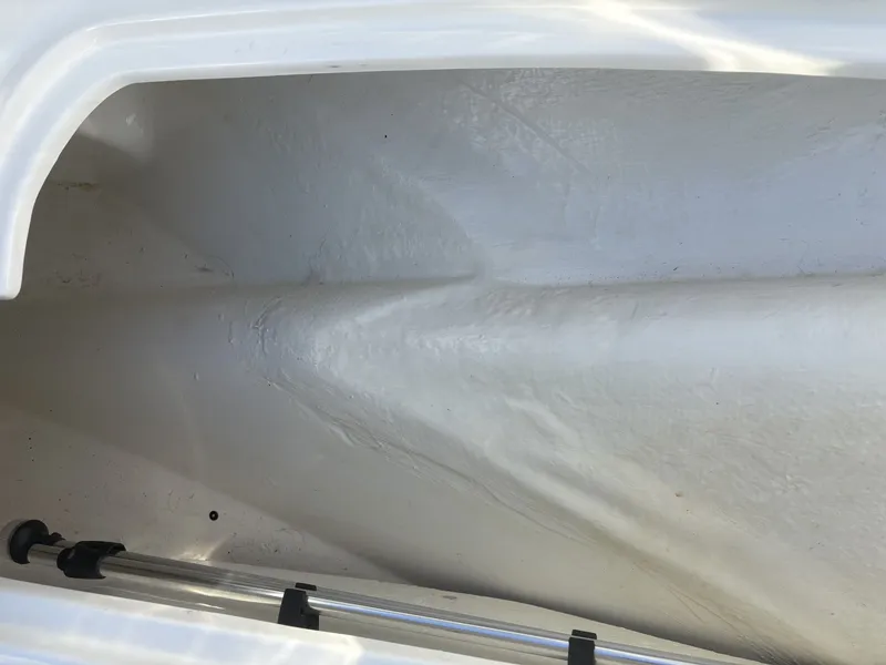 Slide: The Image of Bayliner M17 2023 - 21