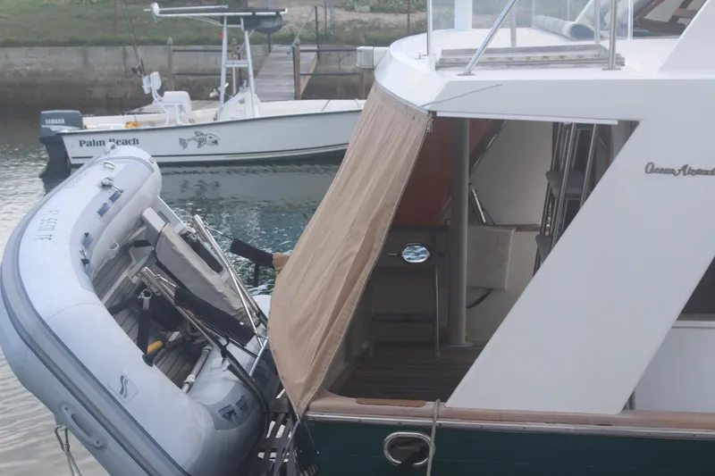 Slide: The Image of 1985 Ocean Alexander Europa Rain/Shade With Sides - 17