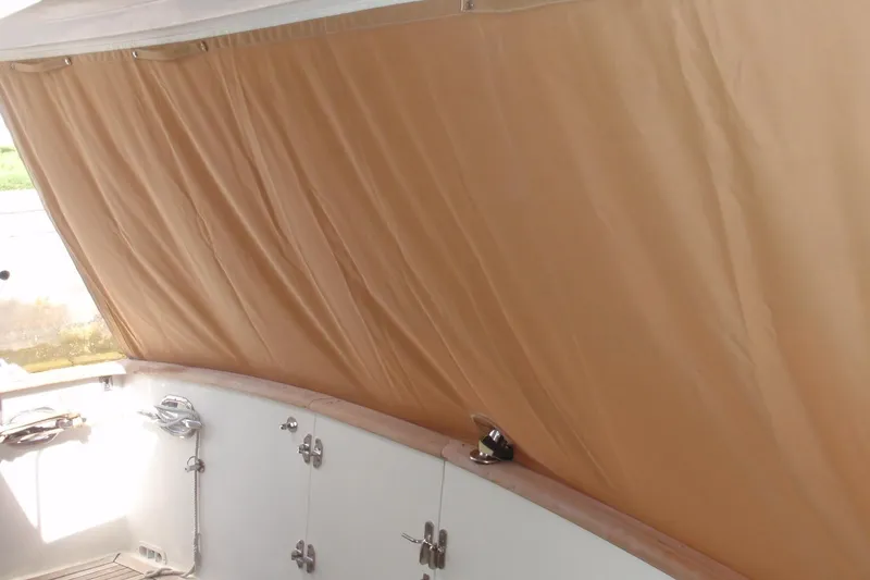 Slide: The Image of 1985 Ocean Alexander Europa Rain/Shade - 18