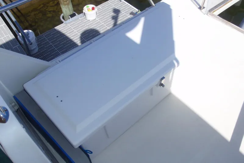 Slide: The Image of 1985 Ocean Alexander Europa Deck Box - 35