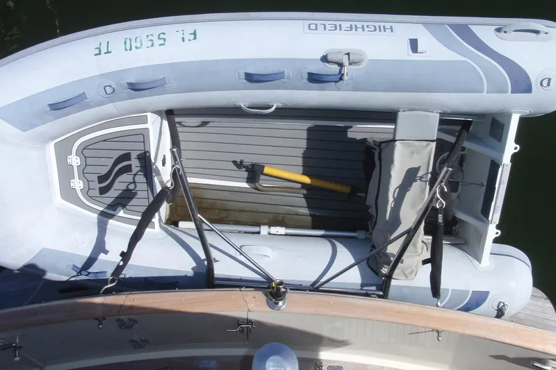 Slide: The Image of 1985 Ocean Alexander Europa Dinghy - 65