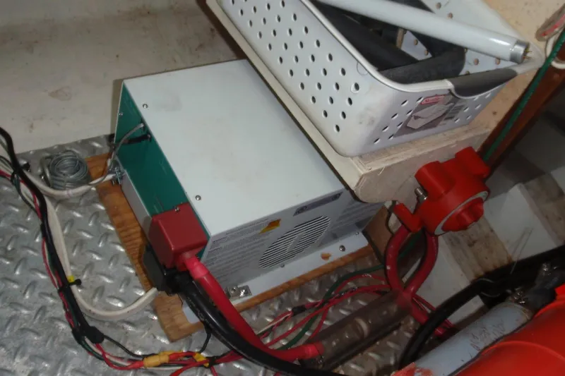 Slide: The Image of 1985 Ocean Alexander Europa Inverter - 68