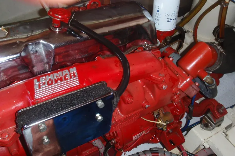 Slide: The Image of 1985 Ocean Alexander Starboard Engine - 69