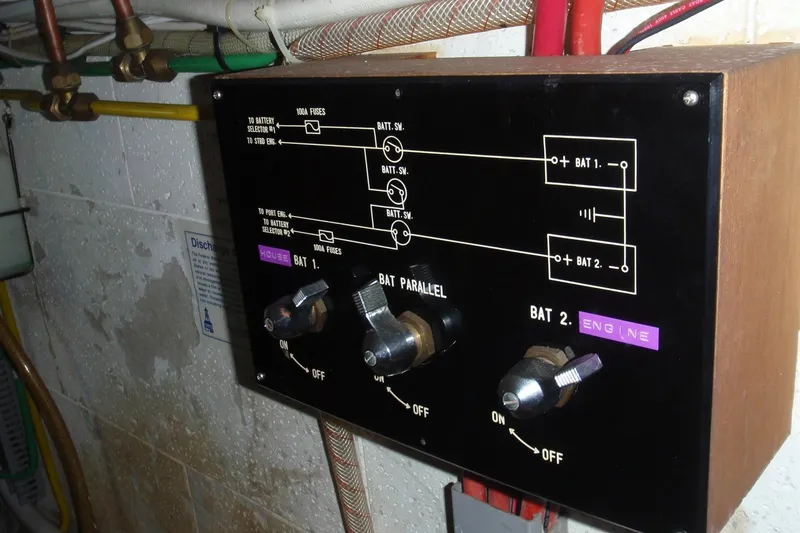 Slide: The Image of 1985 Ocean Alexander Europa Battery Switches - 74