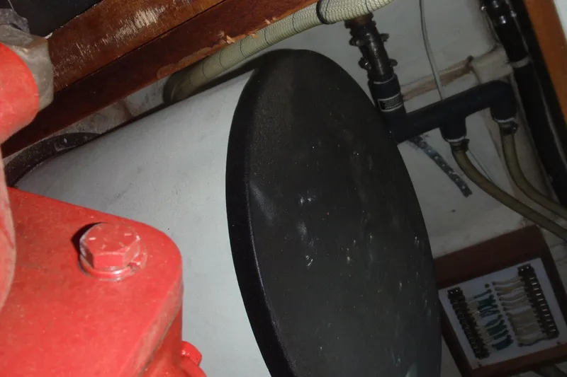 Slide: The Image of 1985 Ocean Alexander Europa Hot Water Heater - 76