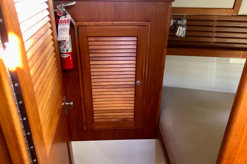 Slide: The Image of 1998 Pacific Seacraft 40 storage - 15