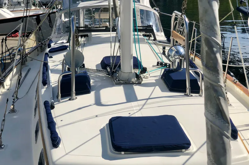 Slide: The Image of 1998 Pacific Seacraft 40 - 4