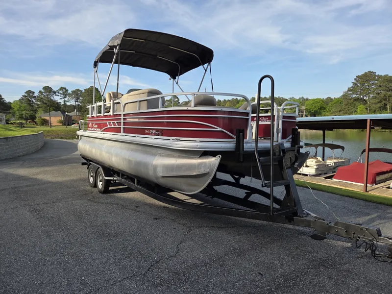 Slide: The Image of Sun Tracker Fishin' Barge 20 DLX 2021 - 5