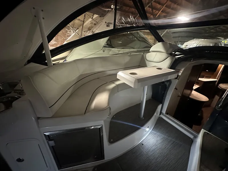 Slide: The Image of Cruisers 380 Express 2016 - 11