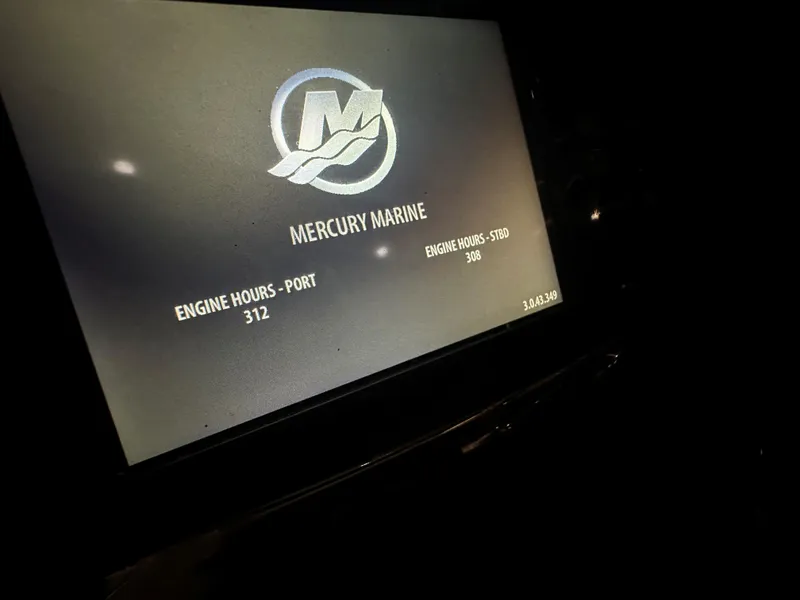 Slide: The Image of Cruisers 380 Express 2016 - 25