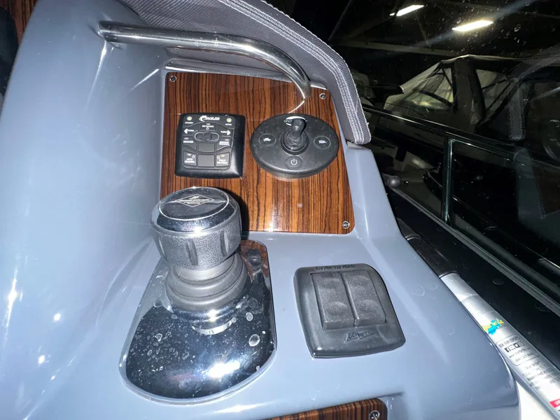 Slide: The Image of Cruisers 380 Express 2016 - 33