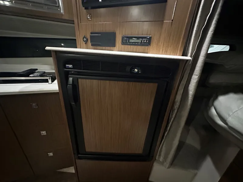 Slide: The Image of Cruisers 380 Express 2016 - 39