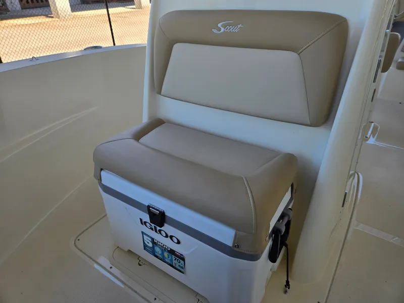 Slide: The Image of 2024 Scout 195 Sportfish seat with Igloo cooler. - 6